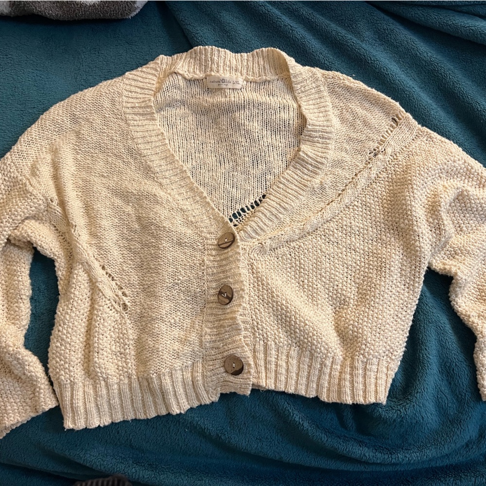Knitted sweater, super cute, good as new